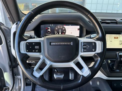 Used 2020 Land Rover Defender 110 First Edition image 37