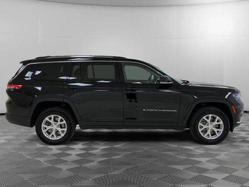 Used 2023 Jeep Grand Cherokee L Limited image 2