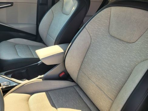 Used 2025 Kia Niro Wave w/ Wave Preserve Package image 11