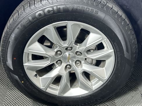 Used 2024 Chevrolet Silverado 1500 Custom image 9