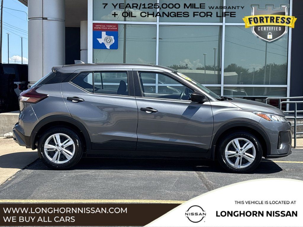 Used 2025 Nissan Kicks Play S FWD image 2