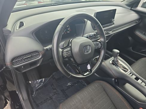 Used 2025 Honda HR-V Sport image 14