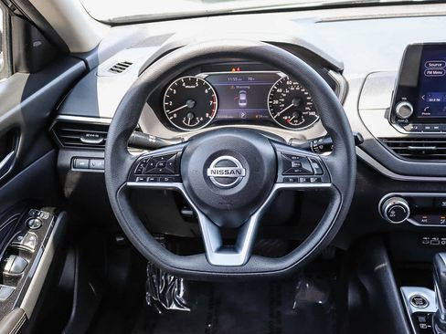 Used 2021 Nissan Altima 2.5 SV FWD image 20