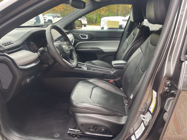 Used 2023 Jeep Compass Latitude AWD/4WD image 39