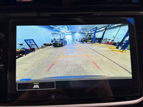 Used 2023 Chevrolet Bolt EUV LT w/ Driver Confidence Package FWD image 28