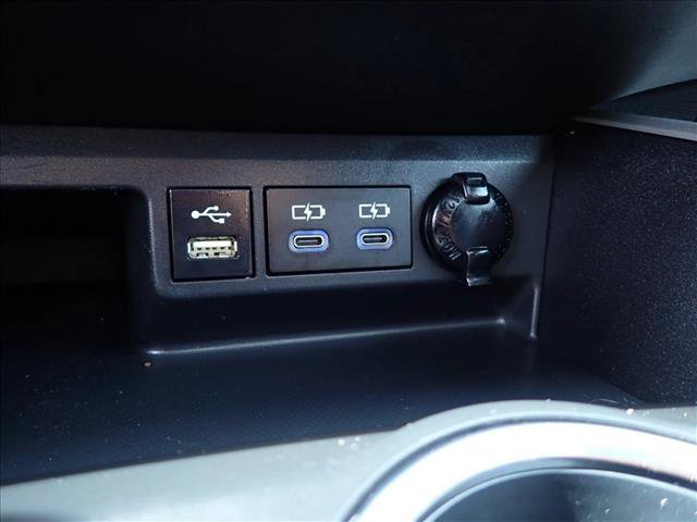 Used 2022 Toyota Highlander XLE AWD/4WD image 21