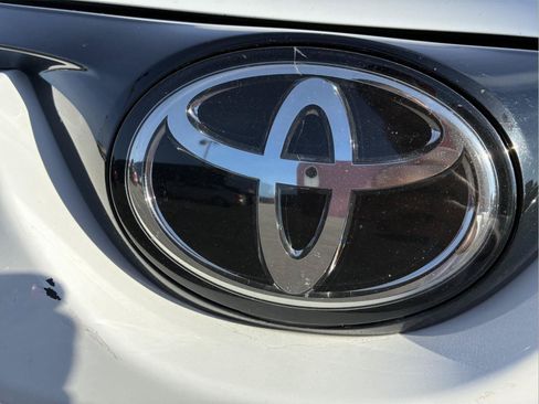 Used 2018 Toyota RAV4 SE w/ Power Extra Value Package AWD/4WD image 37
