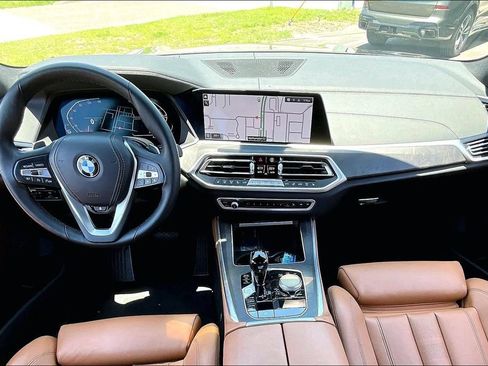 Used 2022 BMW X5 xDrive40i w/ Premium Package AWD/4WD image 7