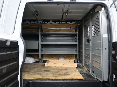 Used 2019 Chevrolet Express 3500 w/ Driver Convenience Package image 13