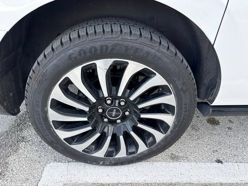Used 2022 Lincoln Navigator L Black Label AWD/4WD image 6