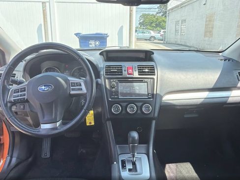 Used 2014 Subaru Crosstrek 2.0i Limited AWD/4WD image 6