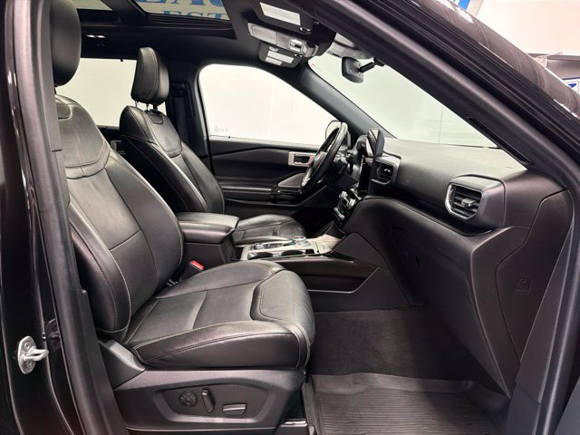 Used 2022 Ford Explorer ST w/ ST Street Pack AWD/4WD image 15