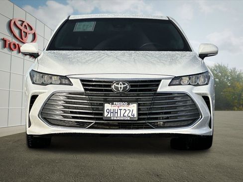 Certified 2022 Toyota Avalon XLE image 8