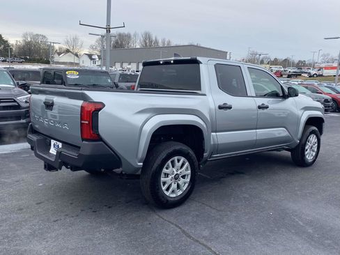 Used 2025 Toyota Tacoma SR image 6