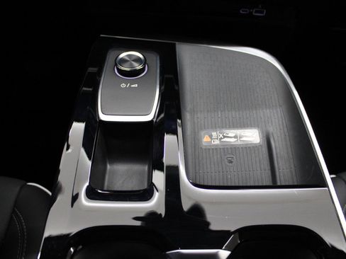 Used 2025 Buick Enclave Sport Touring image 27