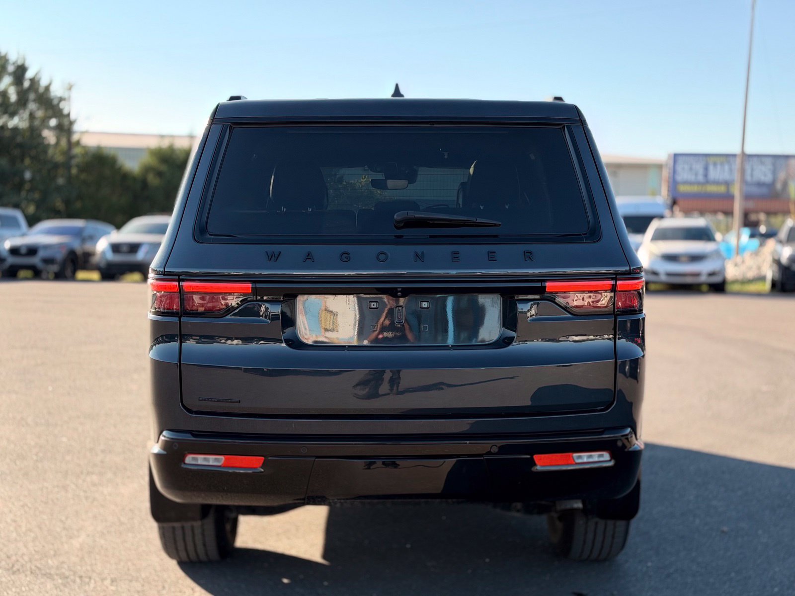 Used 2023 Jeep Wagoneer Series II AWD/4WD image 9