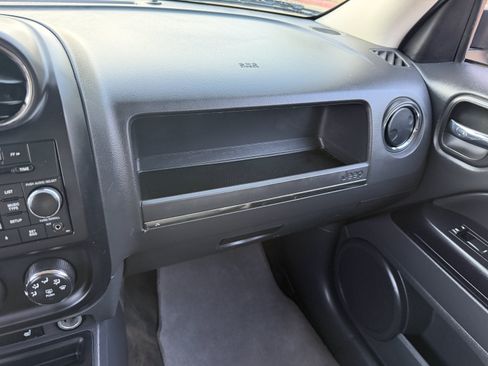 Used 2016 Jeep Patriot Sport w/ Power Value Group FWD image 28