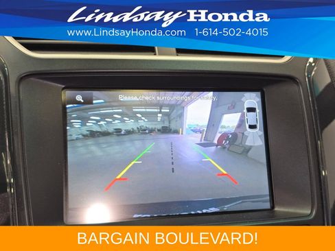 Used 2016 Ford Explorer XLT w/ Equipment Group 202A AWD/4WD image 17