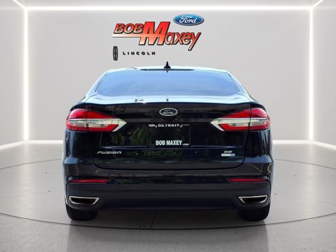 Used 2020 Ford Fusion SE AWD/4WD image 5