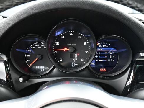 Certified 2020 Porsche Macan AWD/4WD image 18