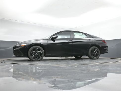 New 2026 Hyundai Elantra Sport image 10