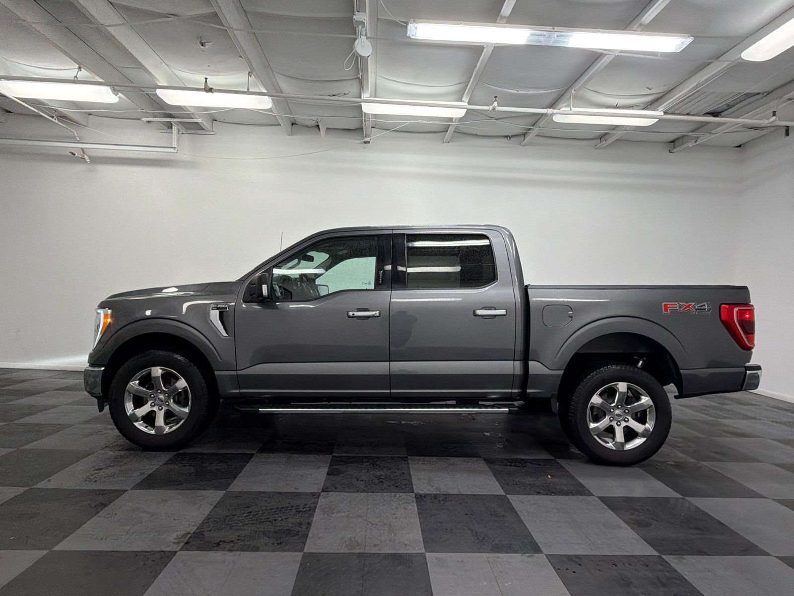 Used 2021 Ford F150 XLT w/ Equipment Group 302A High AWD/4WD image 4