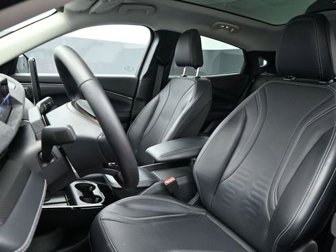 Used 2021 Ford Mustang Mach-E Premium image 16