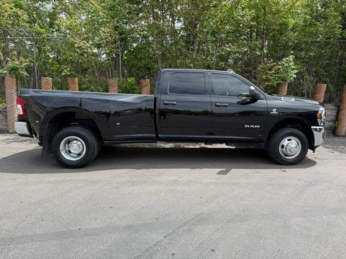 Used 2022 RAM 3500 Tradesman AWD/4WD image 9