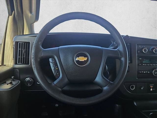 Used 2017 Chevrolet Express 2500 RWD image 22