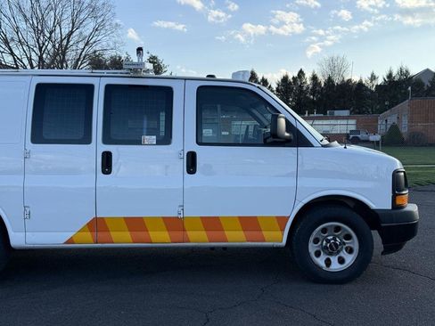 Used 2014 GMC Savana 1500 AWD image 8