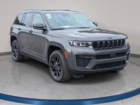 New 2026 Jeep Grand Cherokee Altitude AWD/4WD image 3