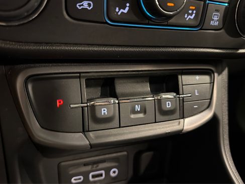 Used 2022 GMC Terrain AT4 w/ Infotainment Package II AWD/4WD image 35