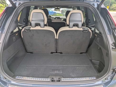 New 2026 Volvo XC90 B5 Plus w/ Protection Package Premier AWD/4WD image 13