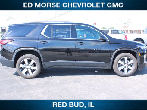 Used 2023 Chevrolet Traverse LT w/ LT Premium Package AWD/4WD image 2