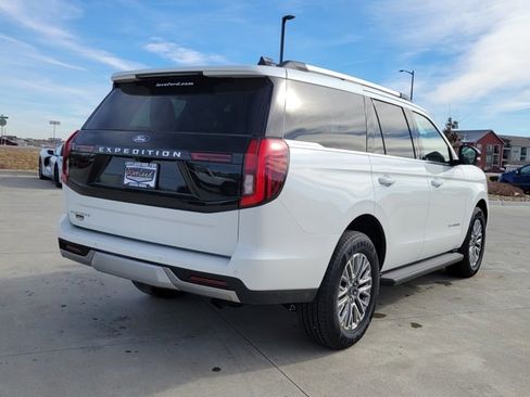 New 2026 Ford Expedition Platinum image 3