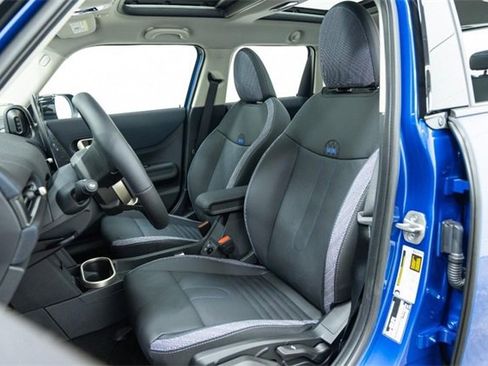 Certified 2025 MINI Cooper S image 22