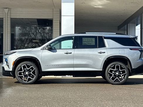New 2026 Chevrolet Traverse High Country FWD image 9