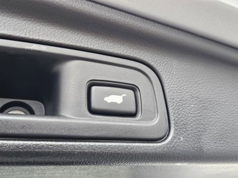 Used 2022 Honda Pilot Touring image 32