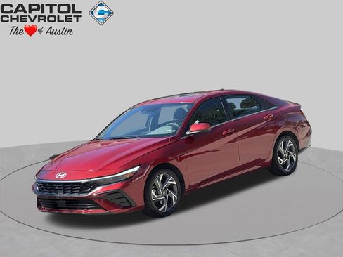 Used 2025 Hyundai Elantra SEL FWD image 1