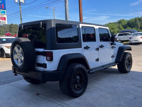 Used 2014 Jeep Wrangler Unlimited Sport w/ Quick Order Package 24S AWD/4WD image 6