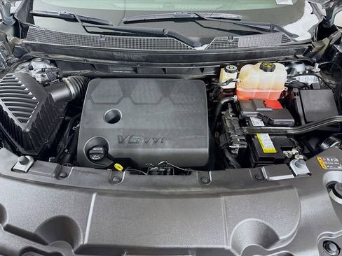 Used 2023 Chevrolet Traverse Premier image 35