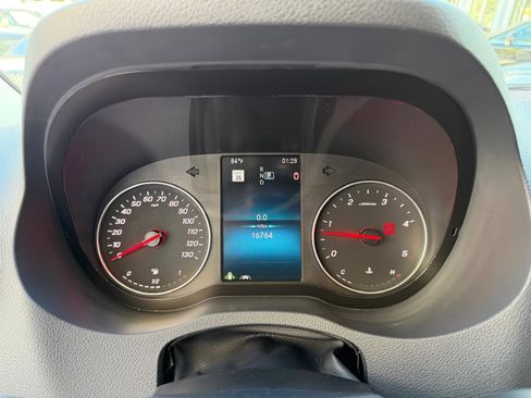 Used 2020 Mercedes-Benz Sprinter 2500 image 34