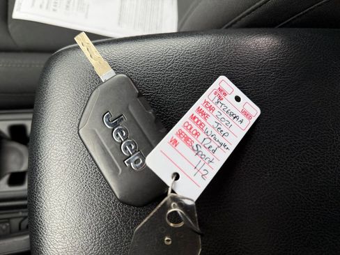Used 2021 Jeep Wrangler Sport AWD/4WD image 31