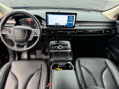 Used 2023 Lincoln Nautilus AWD w/ Premium Package image 31