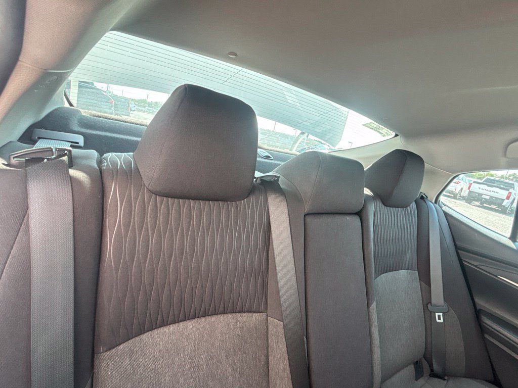 Used 2025 Toyota Camry LE w/ Convenience Package FWD image 28