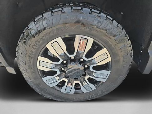 Used 2024 GMC Sierra 3500 Denali w/ Denali Reserve Package AWD/4WD image 9