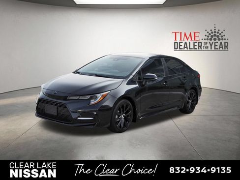 Used 2022 Toyota Corolla SE FWD image 3