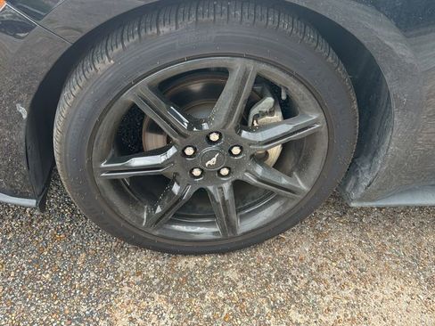 Used 2019 Ford Mustang Coupe w/ Black Accent Package image 18