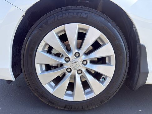 Used 2015 Honda Accord EX-L image 9