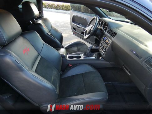 Used 2014 Dodge Challenger R/T RWD image 25